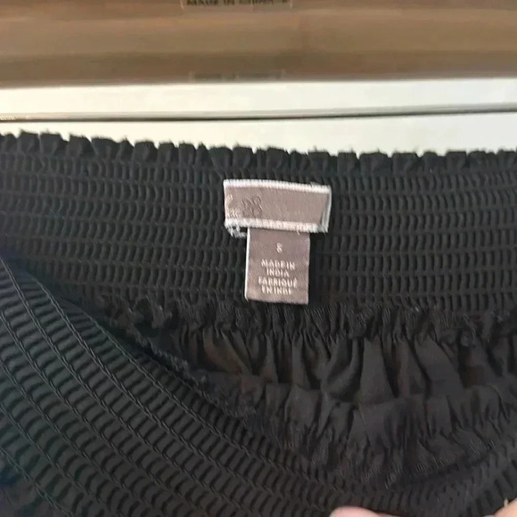 CHELSEA 28 black off shoulder with lace cutout & bow sleeves - Picture 3 of 3